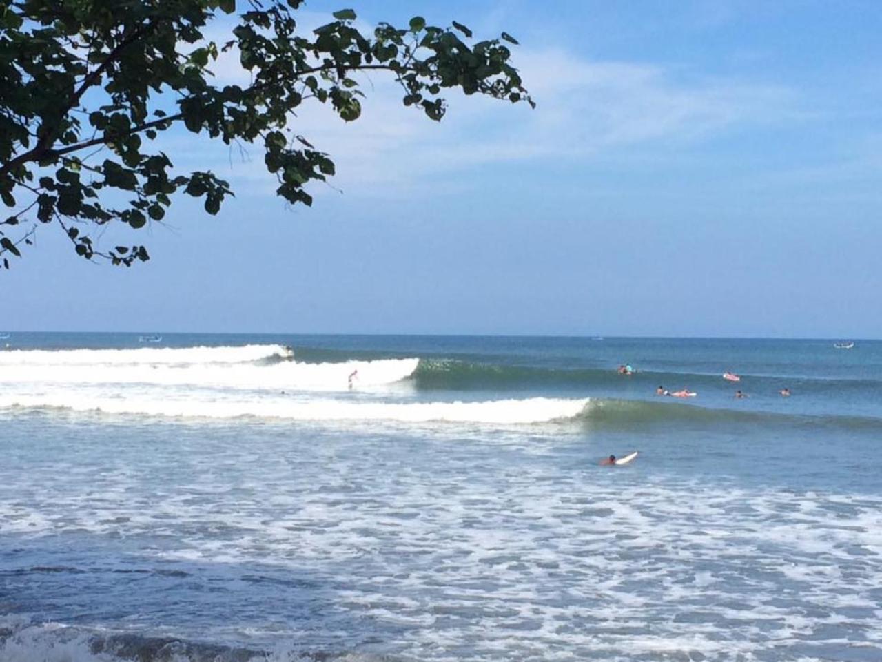Medewi Surf Villa Pulukan Exterior photo